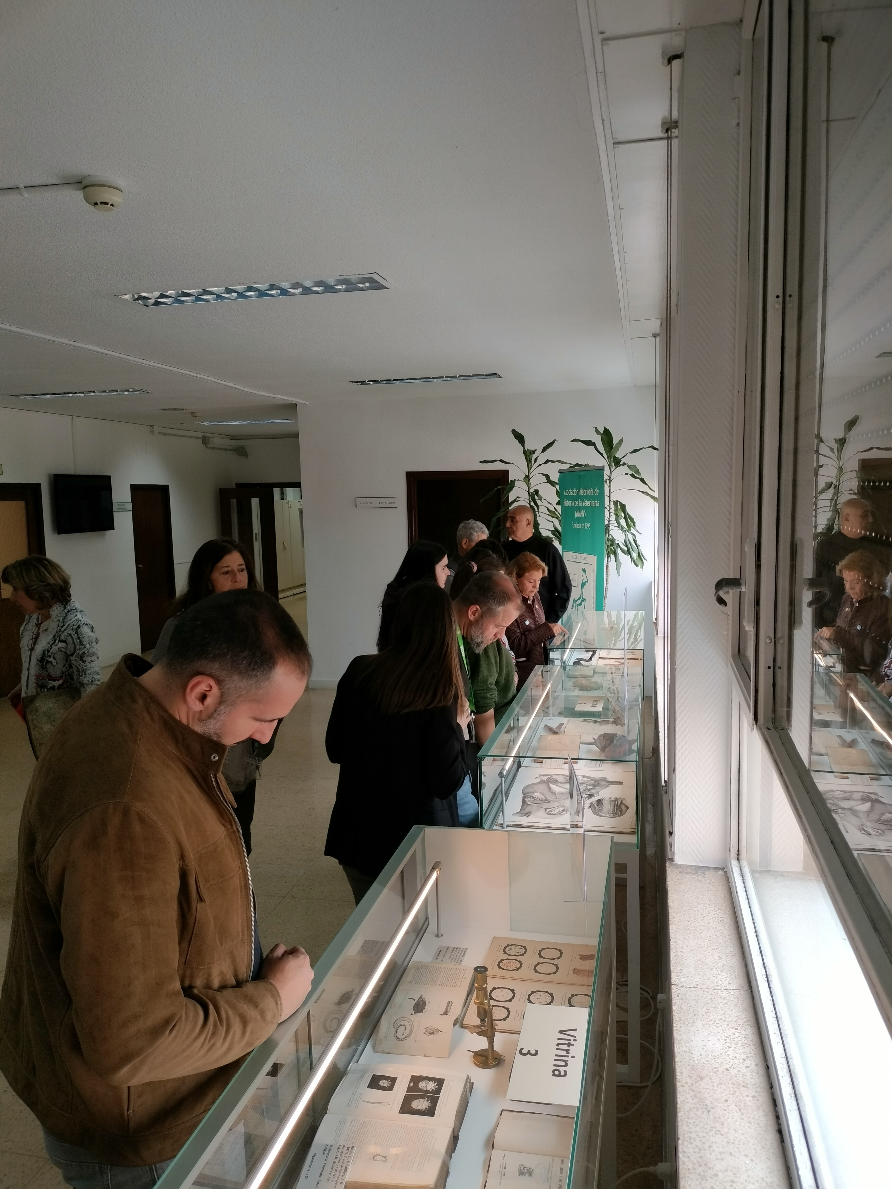 Inauguración en la Facultad de la exposición "Aprendiendo Veterinaria hace 150 años"