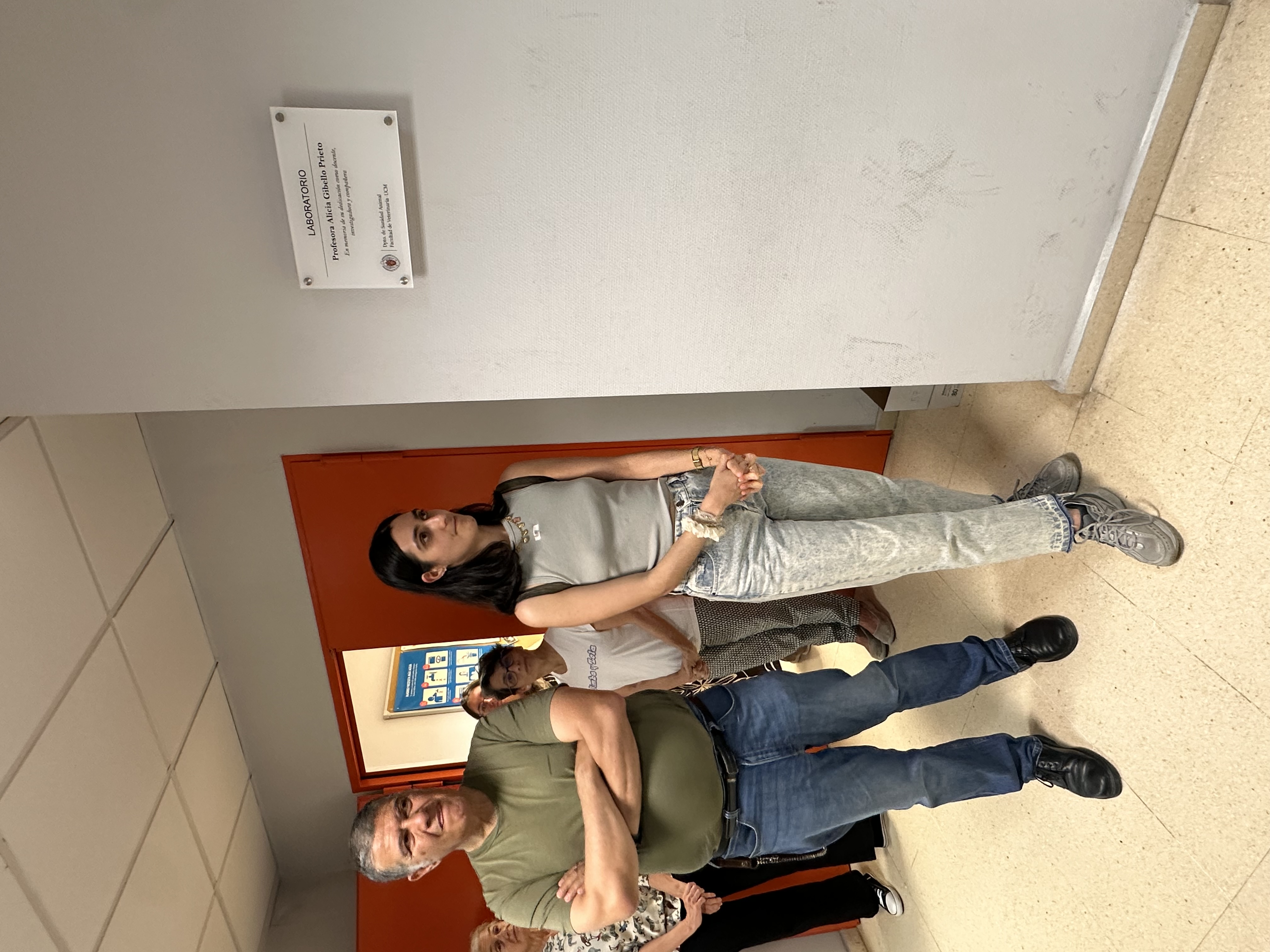 El Departamento de Sanidad Animal dedica un laboratorio a la Catedrática Alicia Gibello - 7